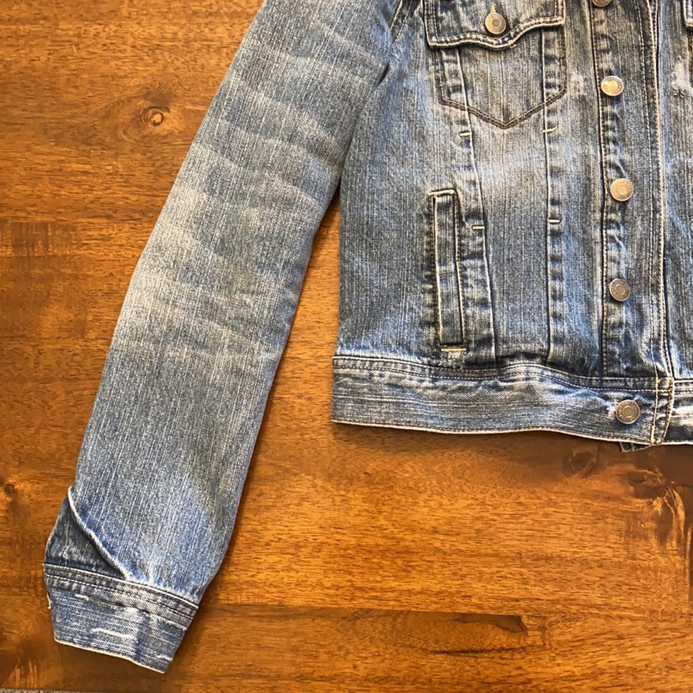 Forever 21 Distressed Jean Jacket, Size L - Picture 2 of 9